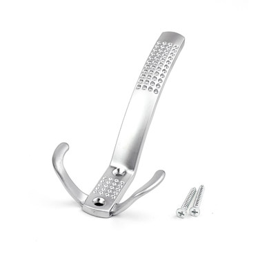 Крючок мебельный с точками трех рожковый хром матовый HE(L)303SС ПАРТНЕР