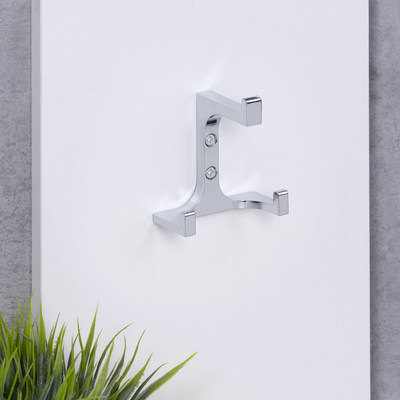 Крючок мебельный трехрожковый TRITON хром AKS 61998