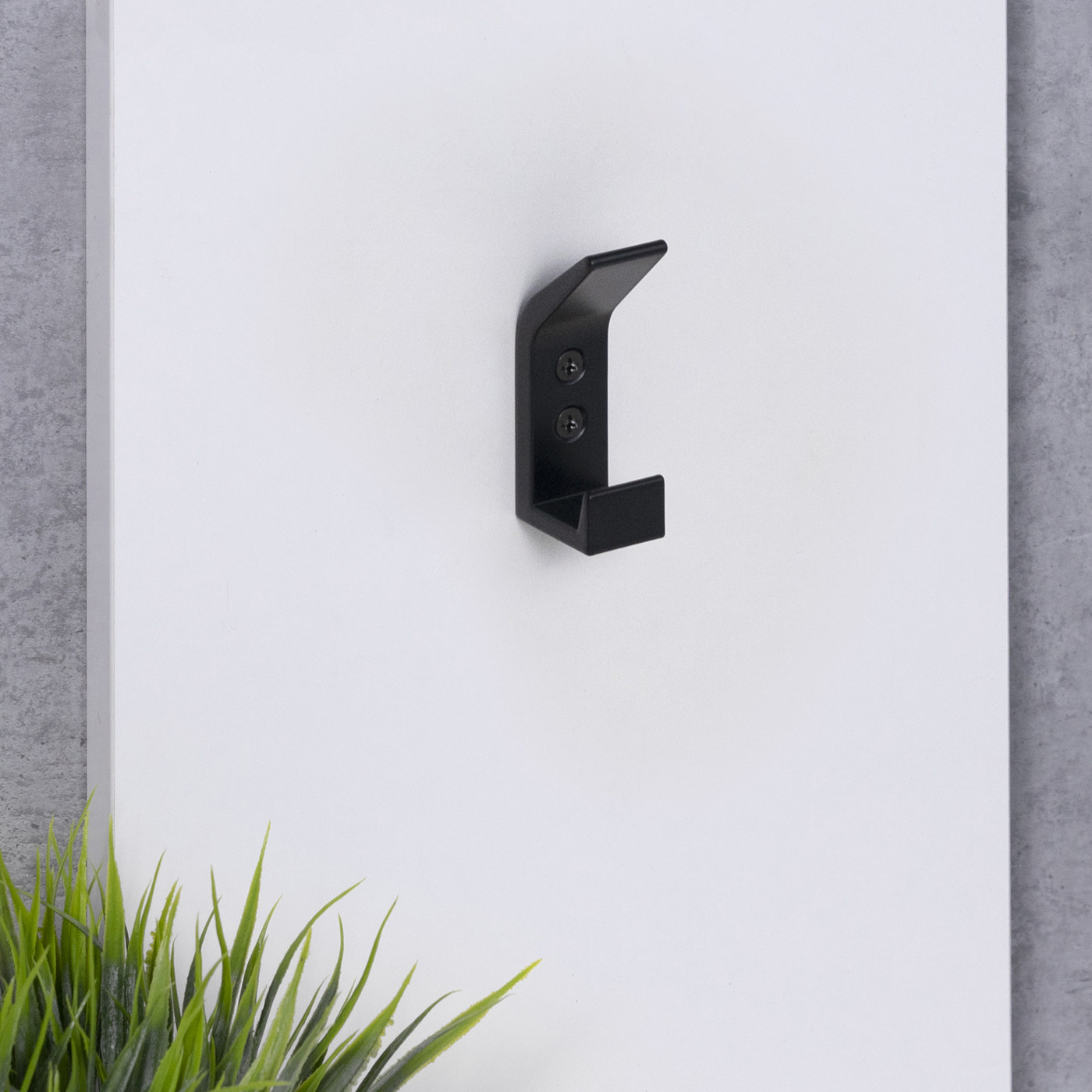 Крючок мебельный двухрожковый BLOCK, черный матовый AKS 88355