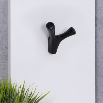 Крючок мебельный двухрожковый OMEGA черный матовый AKS 71318