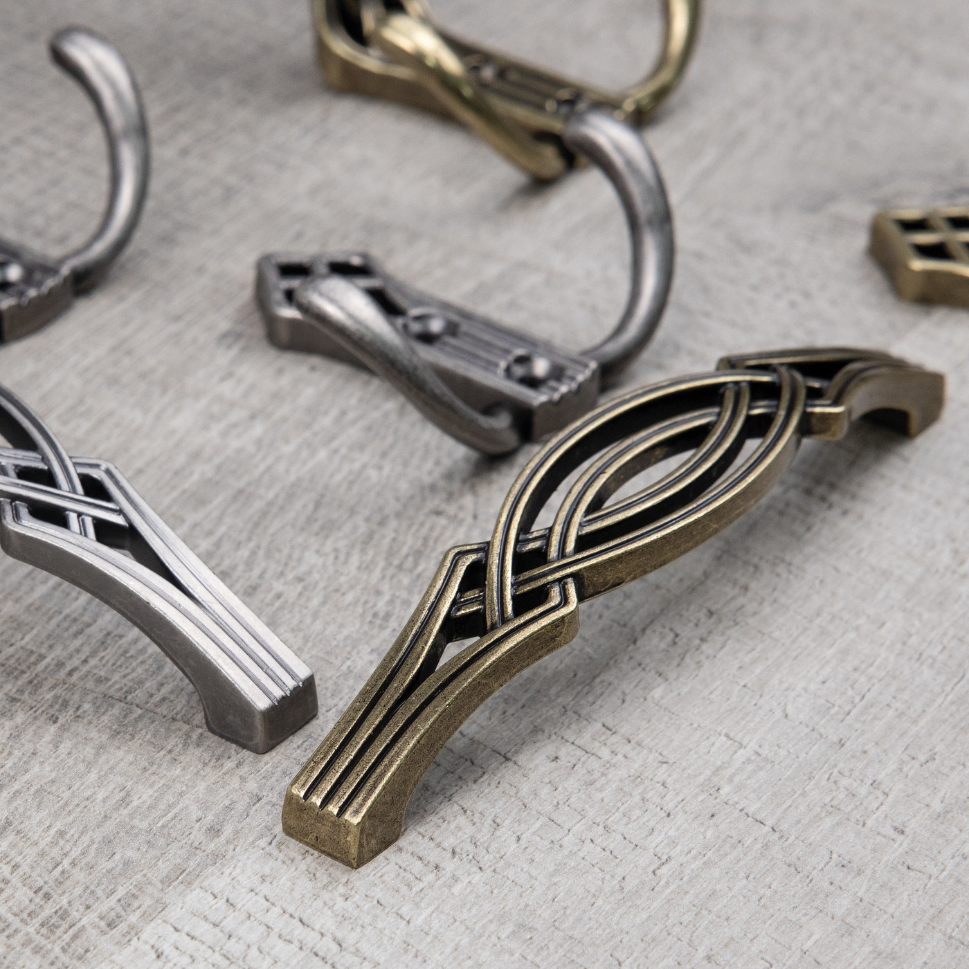 Крючок мебельный двухрожковый PALAZZO античное серебро AKS 81196