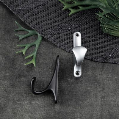 Крючок мебельный однорожковый DELTA сатин AKS 56831