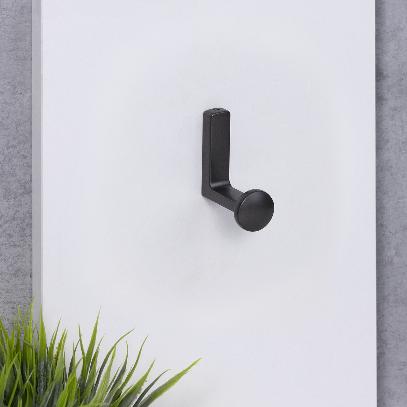 Крючок мебельный однорожковый KING графит AKS 90277