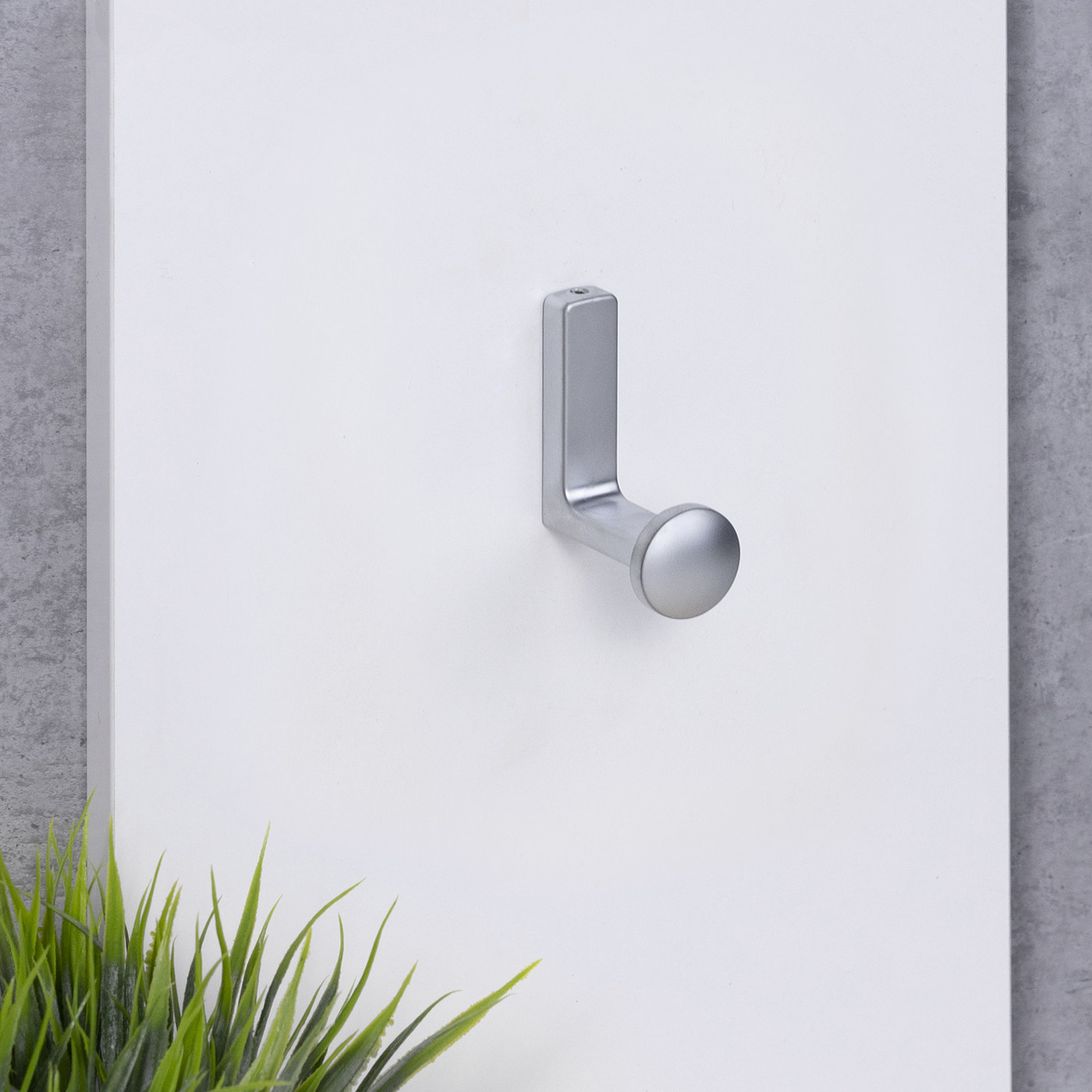 Крючок мебельный однорожковый KING хром матовый AKS 90275