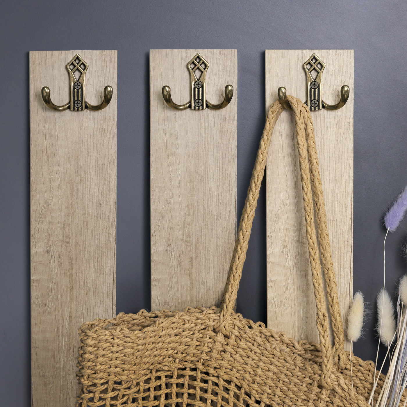 Крючок мебельный трехрожковый PALAZZO античная латунь AKS 81198