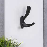 Крючок мебельный трехрожковый ROMA черный матовый AKS 104208