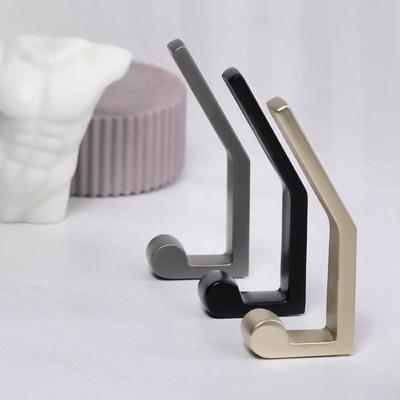 Крючок мебельный двухрожковый PEROLA черный матовый AKS 104186