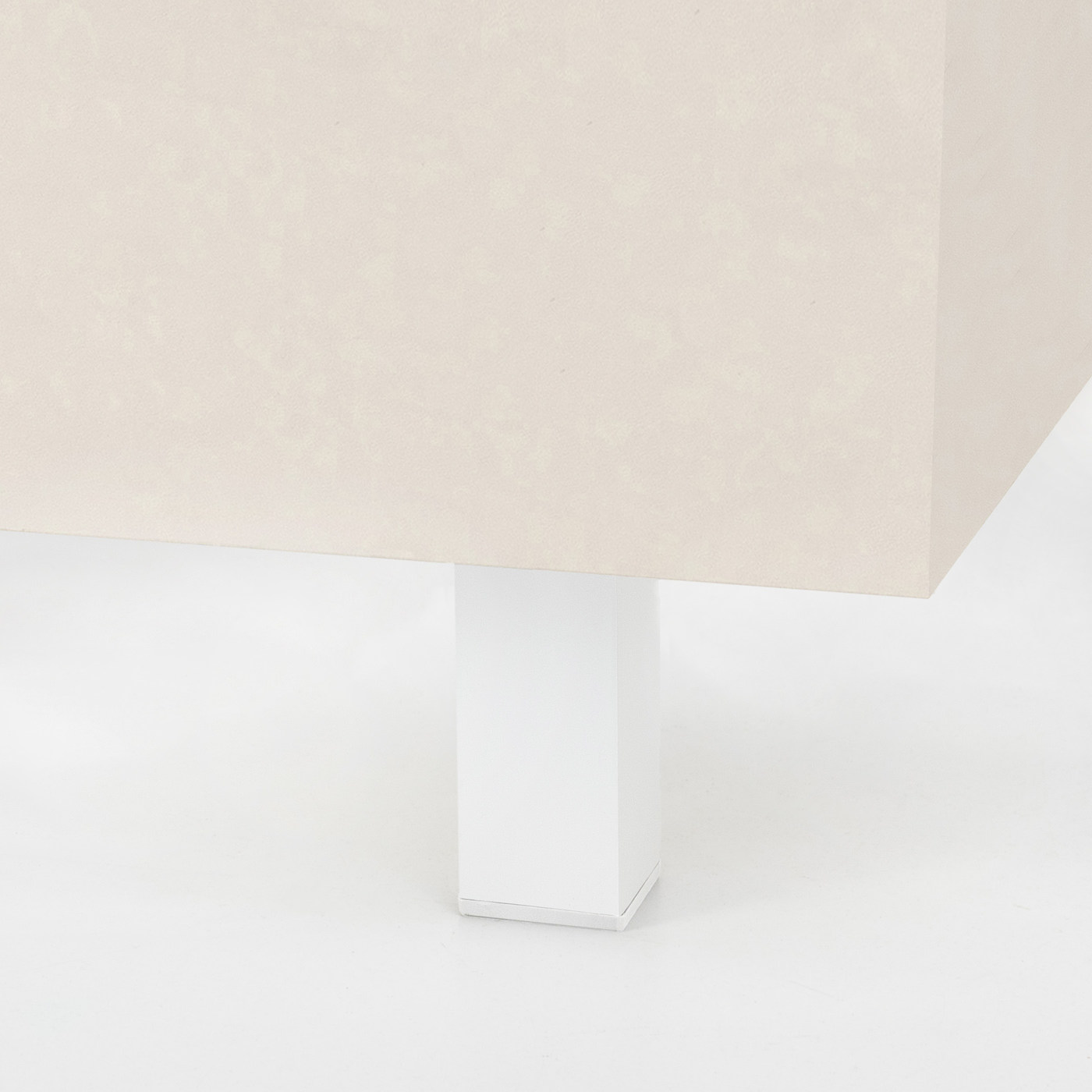 Опора мебельная квадратная DAКP-27, h100, белая AKS  57038