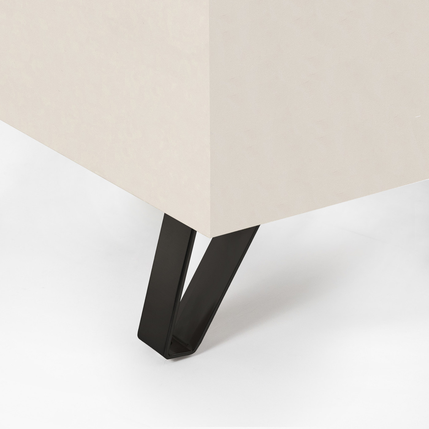 Опора мебельная TECHNO h130, металлическая, черная AKS 90951