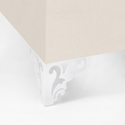 Опора меб. мет. резная h120 угловая белый AKS 68221