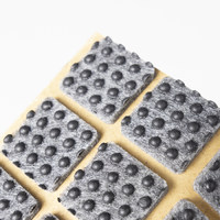 Подкладка самоприлипающая фетровая прорезиненная 20*20 (1 лист28 шт) серая AKS 109741