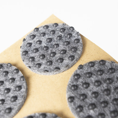 Подкладка самоприлипающая фетровая прорезиненная d30 мм (1 лист - 15 шт.) серая AKS 109729