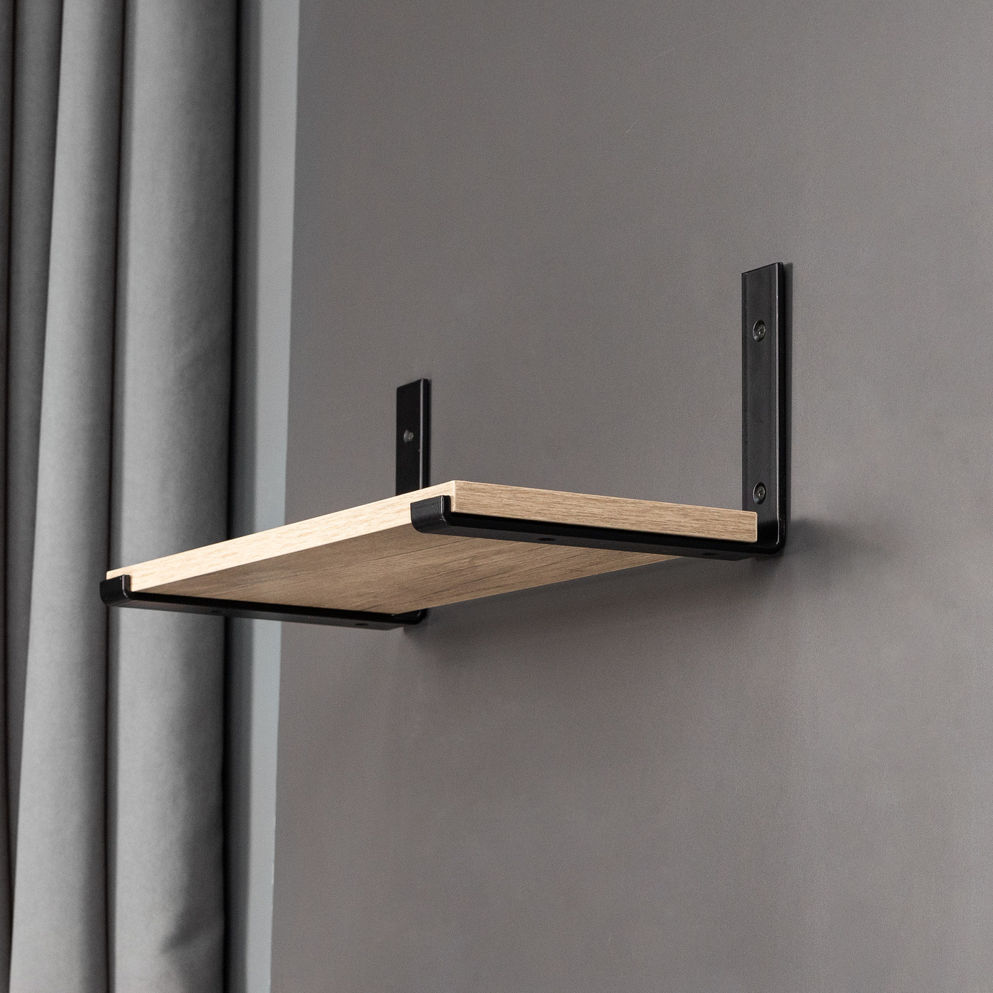 Полкодержатель VANGOG 182*228*40*6, черный матовый AKS 90149