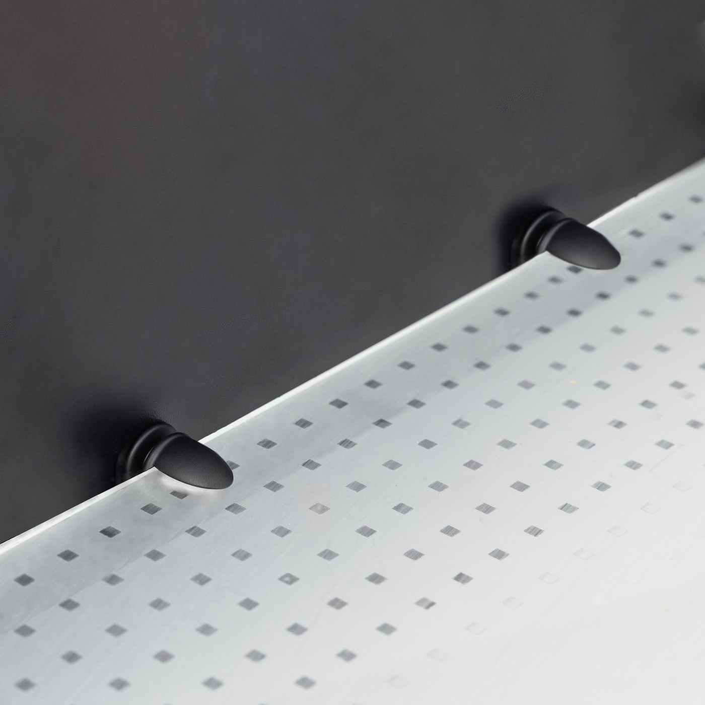 Полкодержатель для стекла мет. АК133 (6-8мм) черный матовый AKS 103819