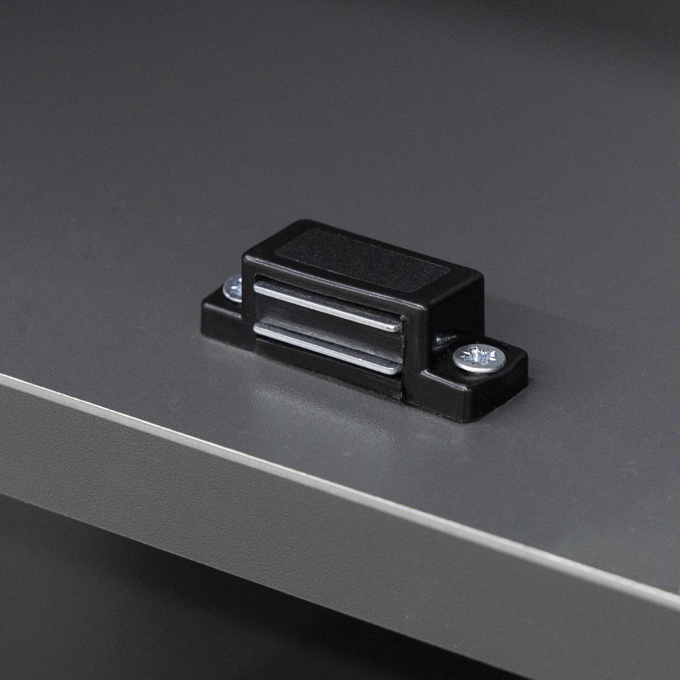 Защелка магнитная мебельная, черная N AKS 77906