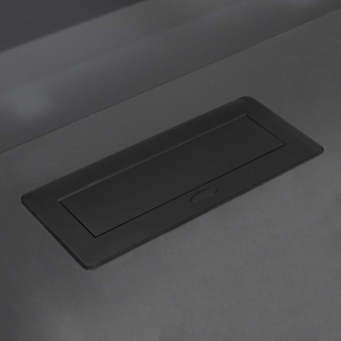 Выдвижной удлинитель AKS NOVA, 3 розетки, 2м. черный AKS 78893