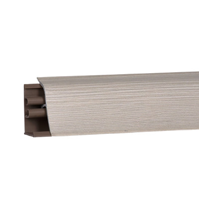 Плинтус Риголетто светлый 3м № LB381-6085