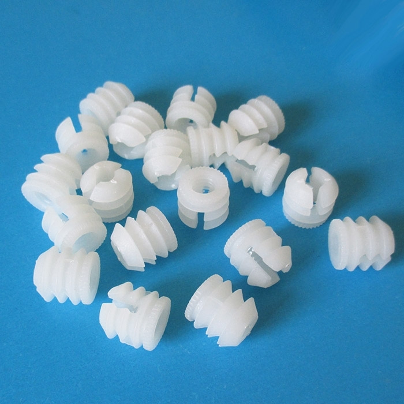 Футорка пластиковая М6 11х11мм