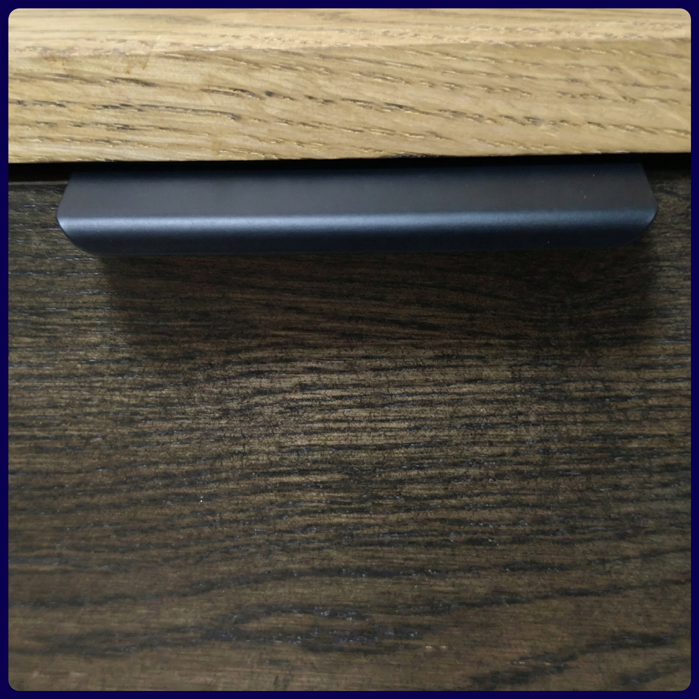 Ручка торцевая EVA BALANCE 160мм (L197мм), черный матовый MBA (уп25 шт) 3480