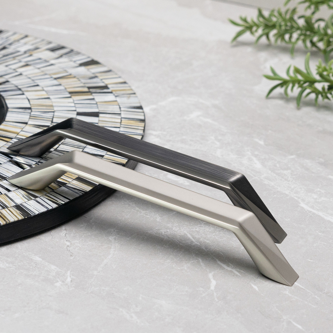 Ручка мебельная кнопка меб. PRIZMA сатиновый никель  AKS 61270