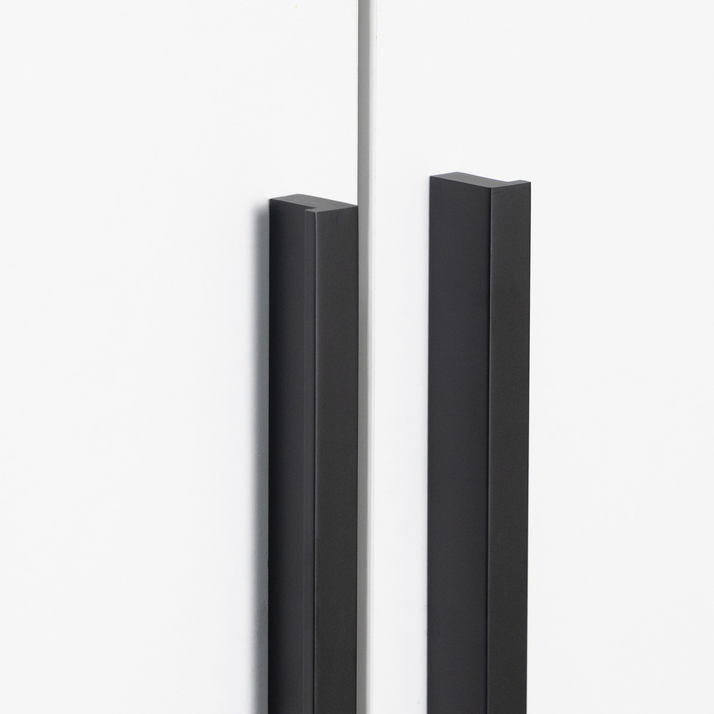 Ручка мебельная скоба алюм. PIANO 896/1000 черный матовый тип 2 AKS 104789