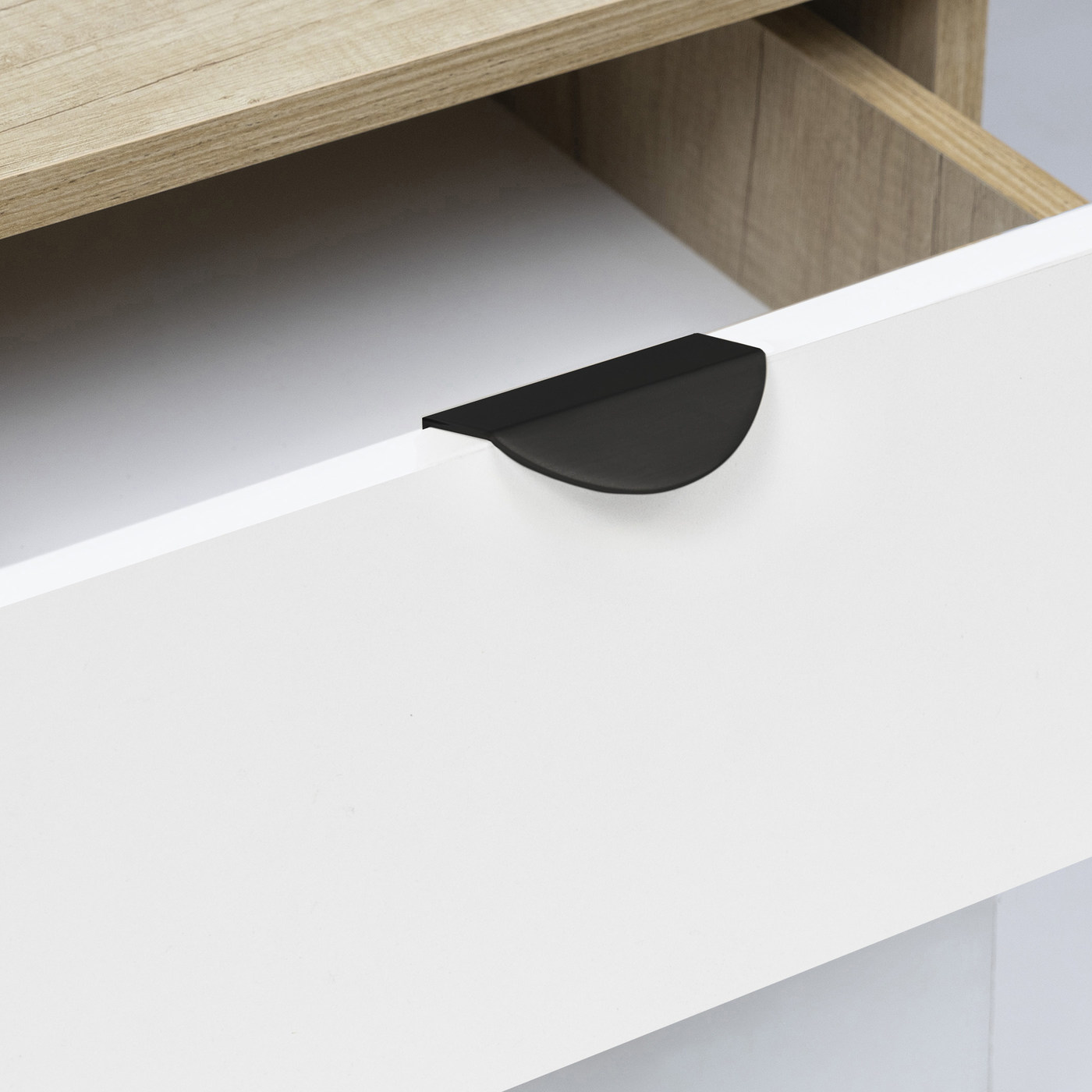 Ручка мебельная накладная мет. LUNA-32 черный матовый AKS 68398