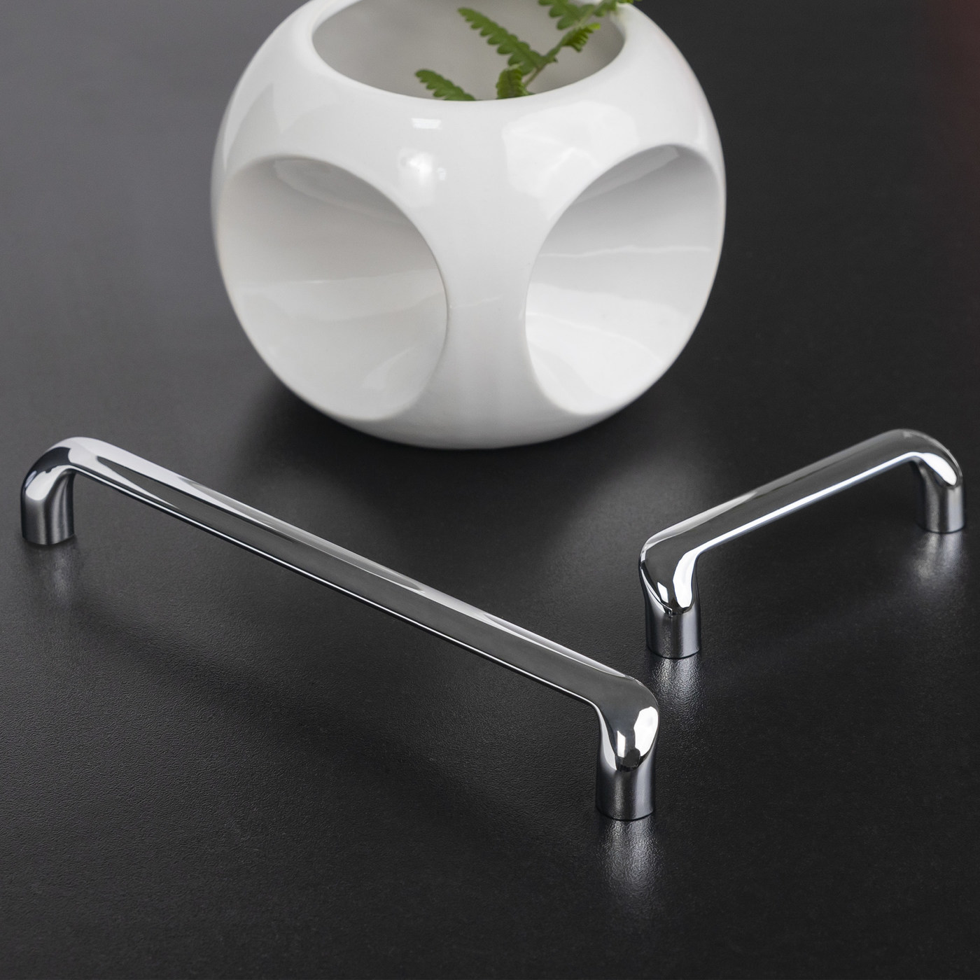 Ручка мебельная скоба мет. MARETTO 96 черный матовый AKS 104229