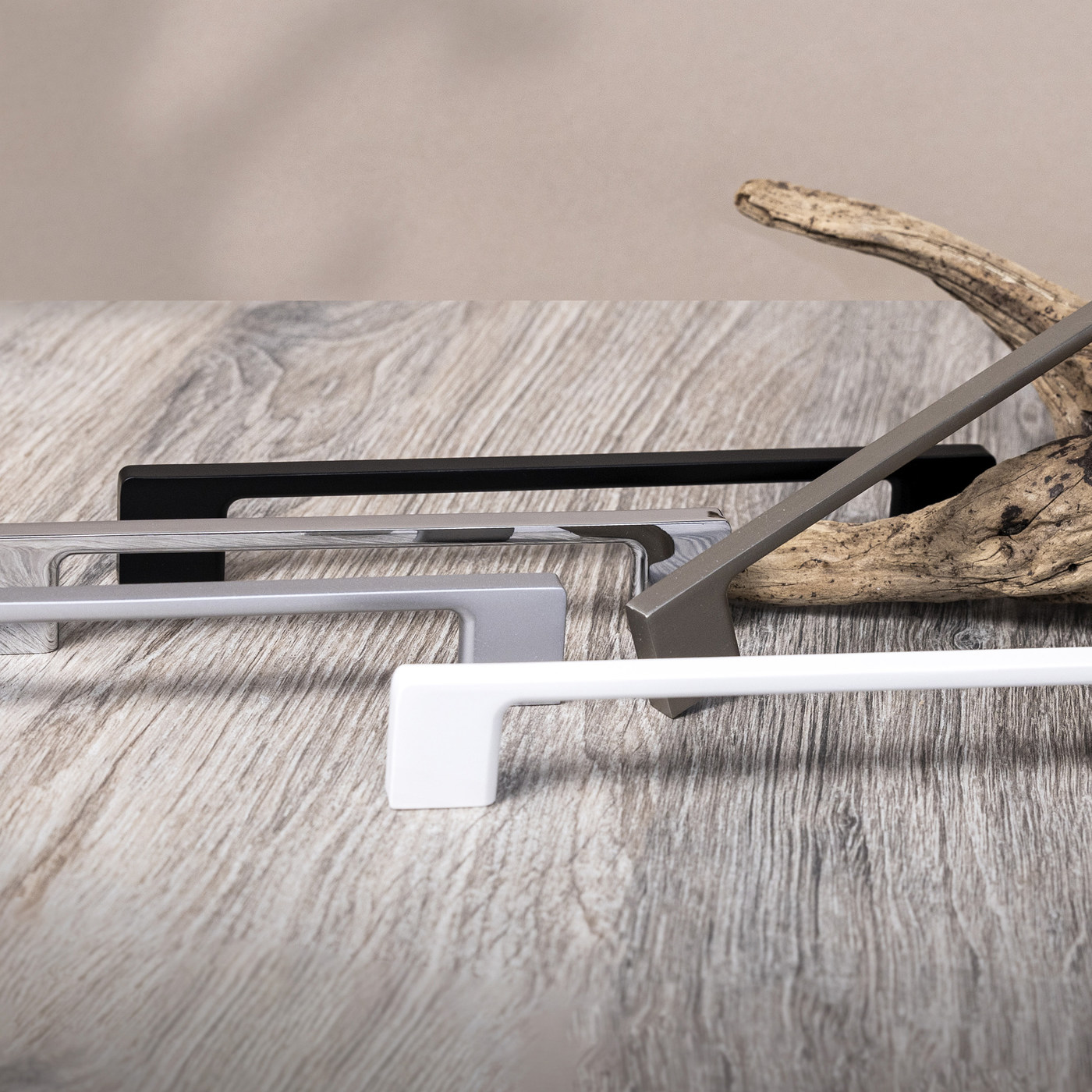 Ручка мебельная скоба мет. AK705 192 черный матовый AKS 30943 (старый артикул 55429)